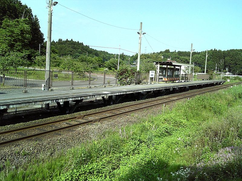 File:Moka-Railway Ten'yaba Station 20080607b.jpg