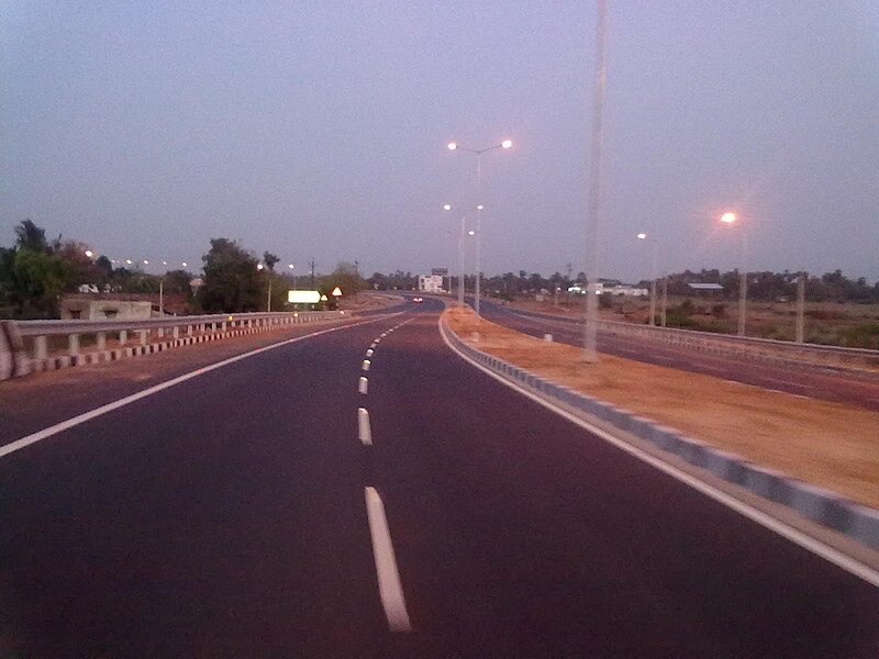 File:NH 67 in Thanjavur.jpg