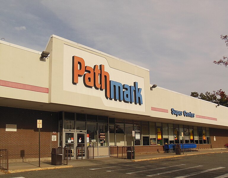 File:Pathmark Supermarket.jpg