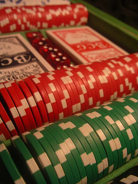 File:Poker set.JPG