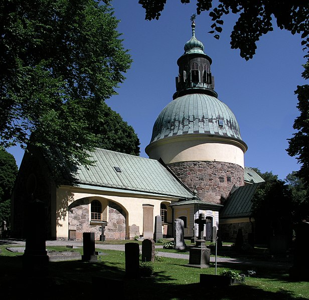 File:Solna kyrka view4.jpg