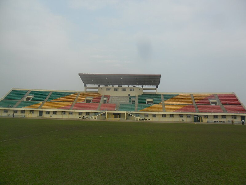 Archivo:Stade owando.jpg