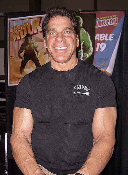 File:10.10.10LouFerrignoByLuigiNovi.jpg