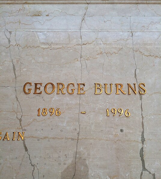 File:George Burns Grave.JPG