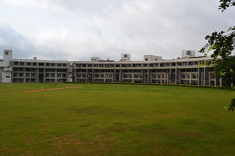 File:IIMB Ground.JPG