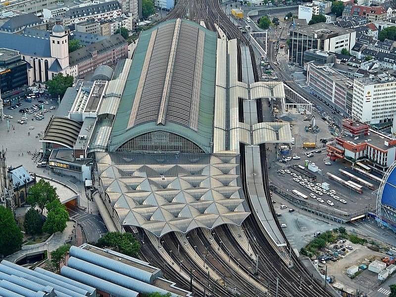 File:Koeln Hauptbahnhof Luftaufnahme.jpg