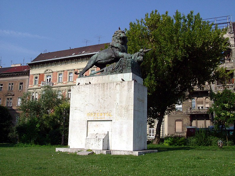 File:Przemysl monument2.jpg