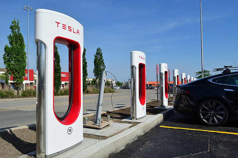 File:TeslaSuperChargerStationsSmartCentreMarkhamWoodside5.jpg