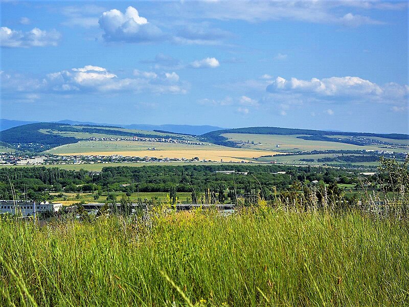 Файл:Crimean mountains.jpg