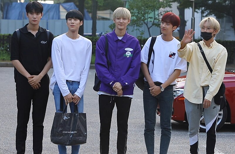 File:KNK-MusicBank-2019.jpg