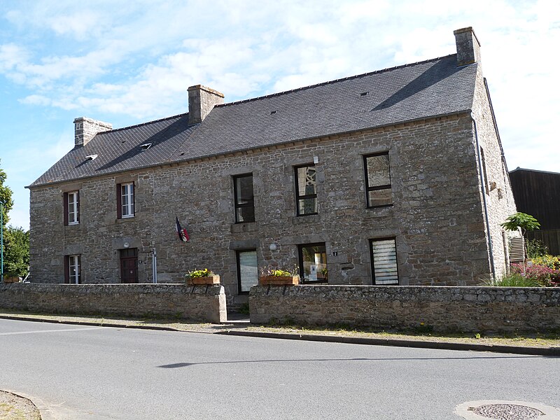 File:Mairie de Saint-Glen.jpg