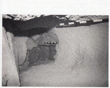 Looking up the upper tunnel.