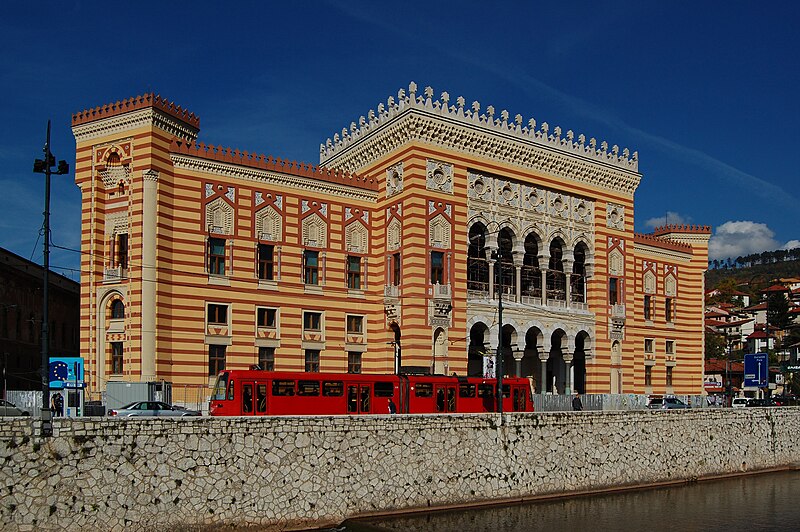 Archivo:Sarajevo Tram-506 Line-3 2013-10-14.jpg