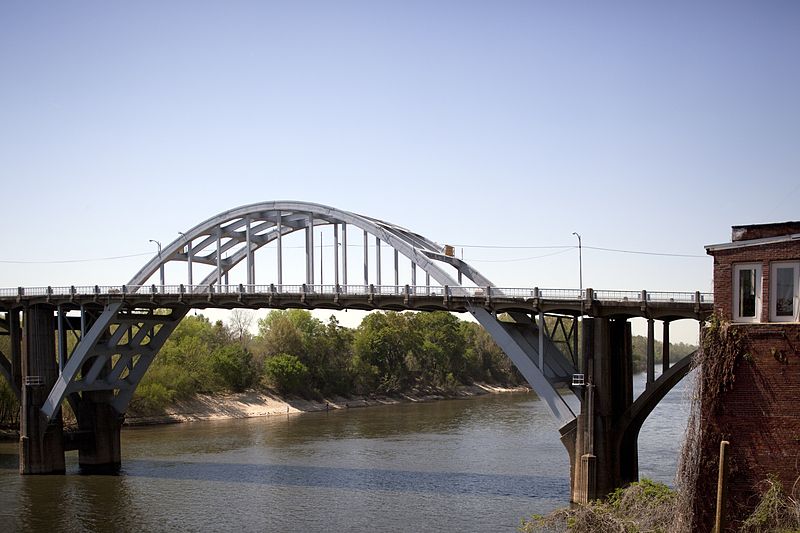 File:Edmund Pettus Bridge 03.jpg