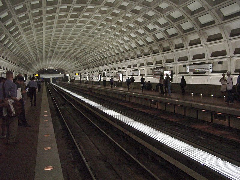 File:Gallery Place-Chinatown Station 2.jpg