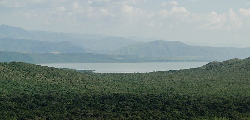 File:Lake Chamo 01.jpg