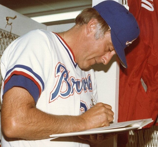 Файл:Phil Niekro 1982.jpg