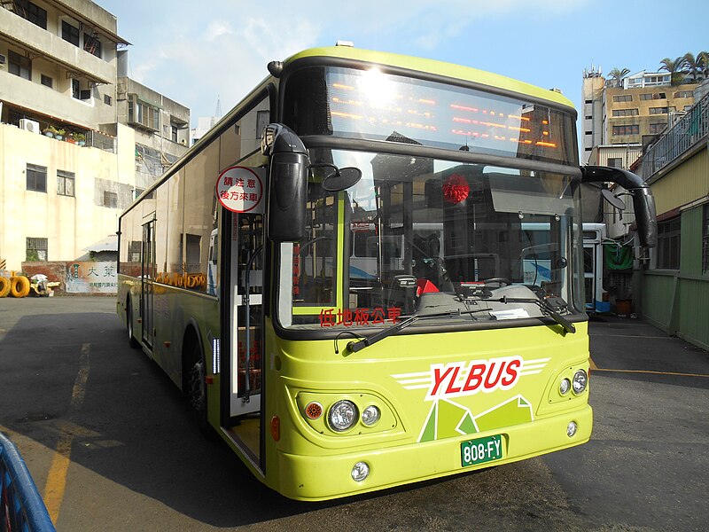 File:Yuanlin Bus 808-FY 20140712.jpg