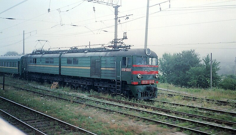 Файл:Electric locomotive ВЛ8-1692.jpg