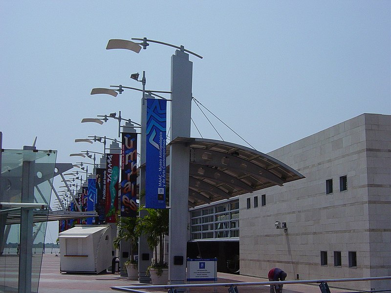 File:Guayaqil MuseoAntropologicoydeArteContemporaneo.JPG