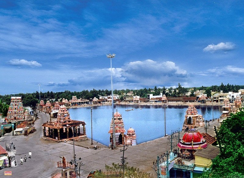 File:Kumbakonam Mahamaham Tank.jpg