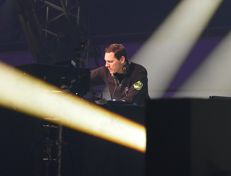 File:Mayday 2019 Tiesto 7.jpg