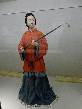 Replica of the dress of the center-right figure in the preceding picture