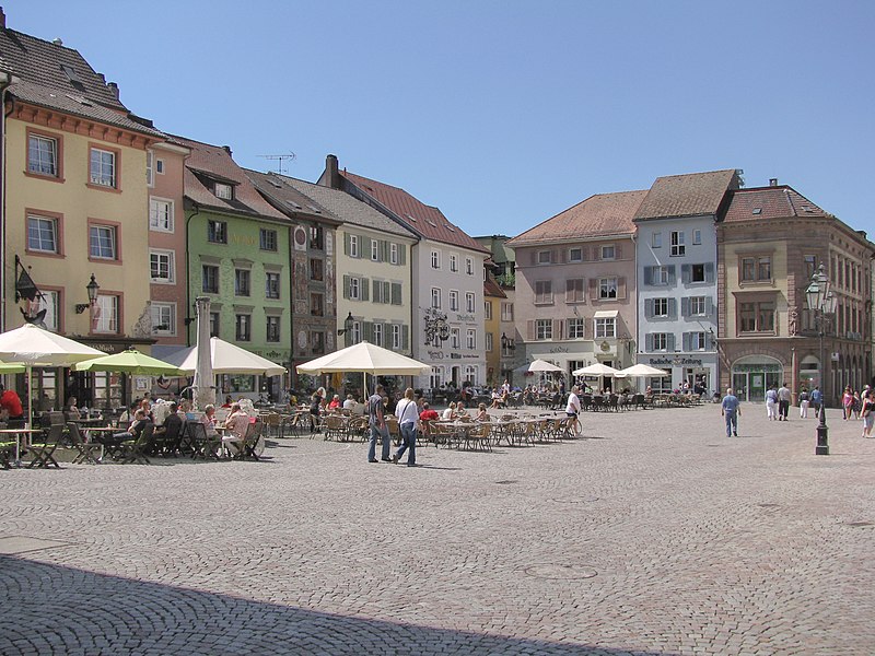 Файл:Bad Saeckingen Muensterplatz.jpg