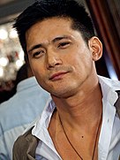 An image of Robin Padilla.