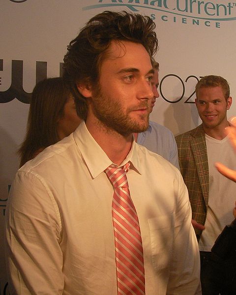 File:Ryan Eggold.jpg