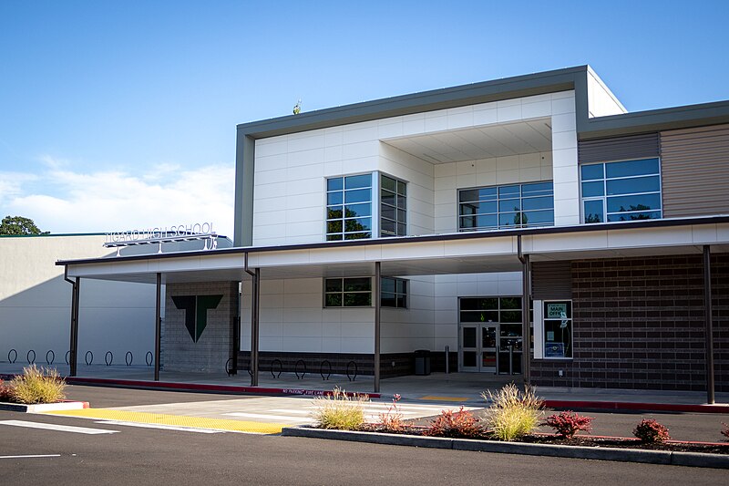 File:Tigard-High-School.jpg