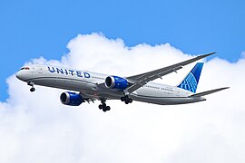 Boeing 787-10