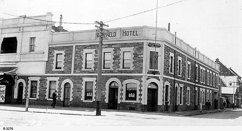 File:Wakefield Hotel B-3276.jpg