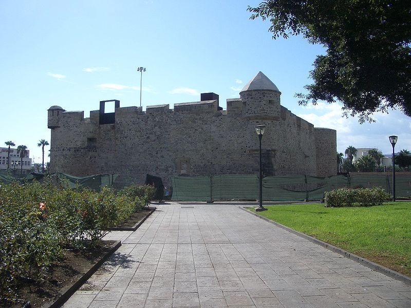 Archivo:Castillo de la Luz.JPG