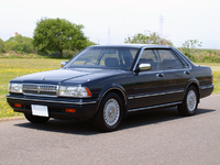 第七代Cedric Y31型V20TWINCAM Turbo Brougham四門硬頂車前期車頭