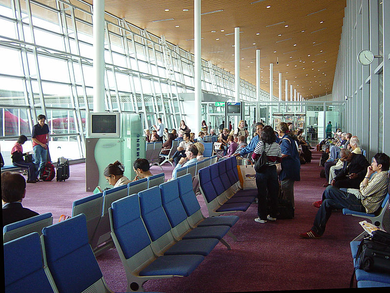 File:KLIAADepartureLounge.jpg