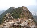 從獅子山西崖頂東望其餘兩個山峰