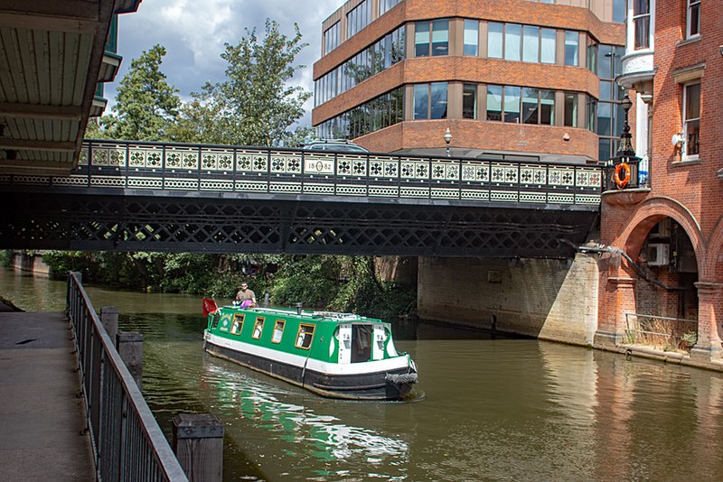 File:Wey Navigation, Guildford.jpg