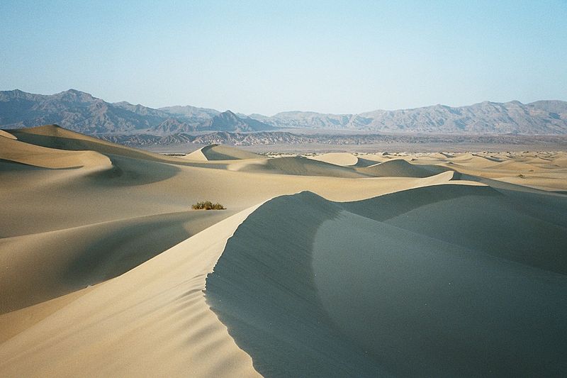 File:DeathValleyDunes4.jpg