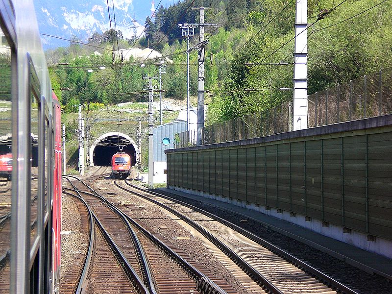 File:Inntaltunnel, Südportal 01.jpg