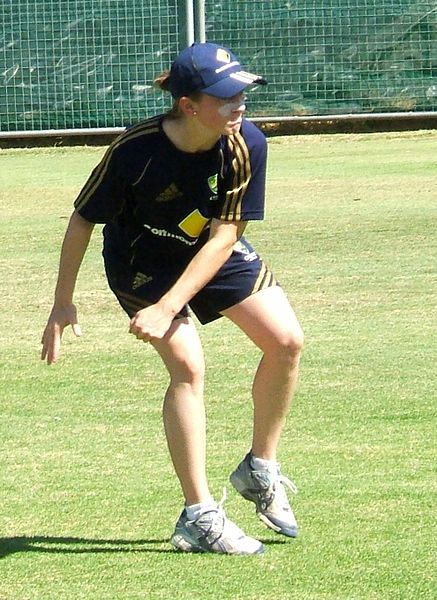 File:Rachael Haynes fielding 2.jpg