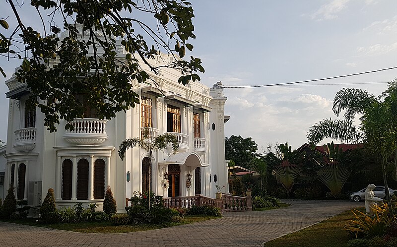 File:The Guagua Mansion.jpg