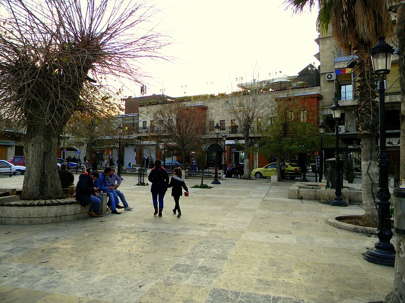 File:Al-Hatab Square 01.jpg