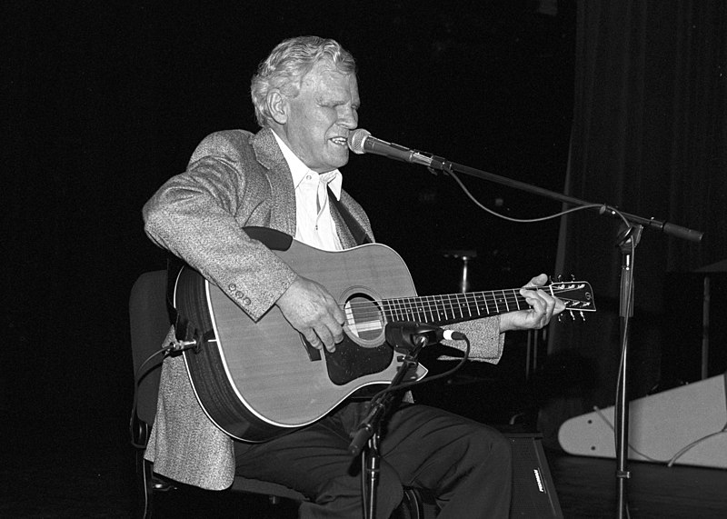 File:Doc Watson 1994-4.jpg