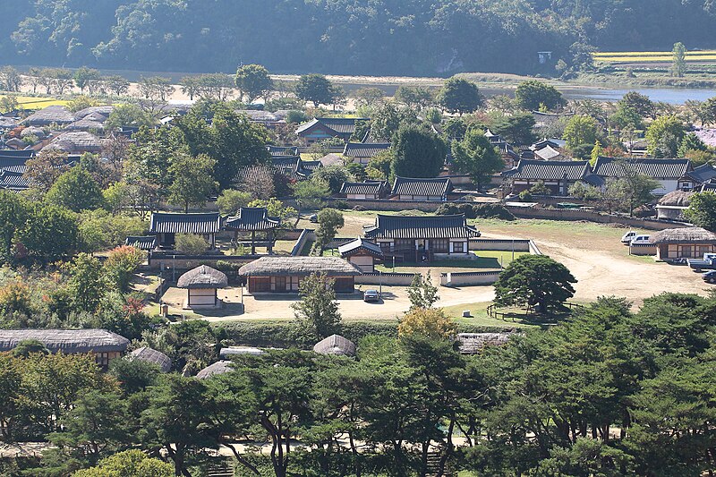 Файл:Hahoe Folk Village 03.jpg