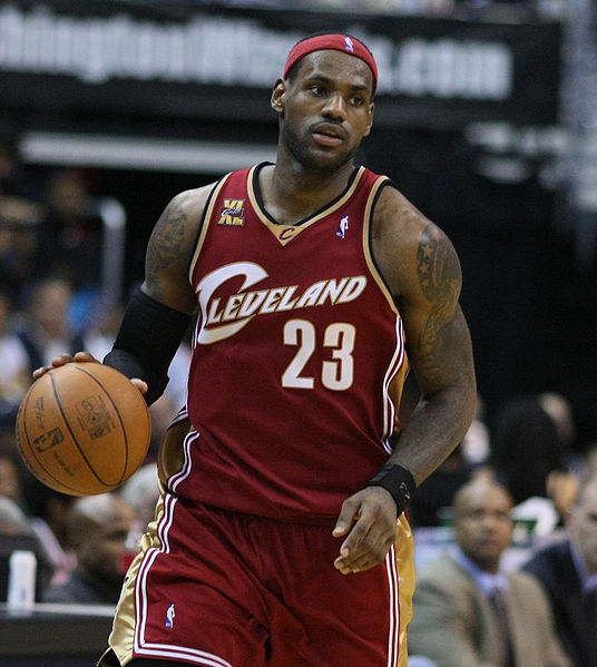 File:LeBron James 18112009 2.jpg