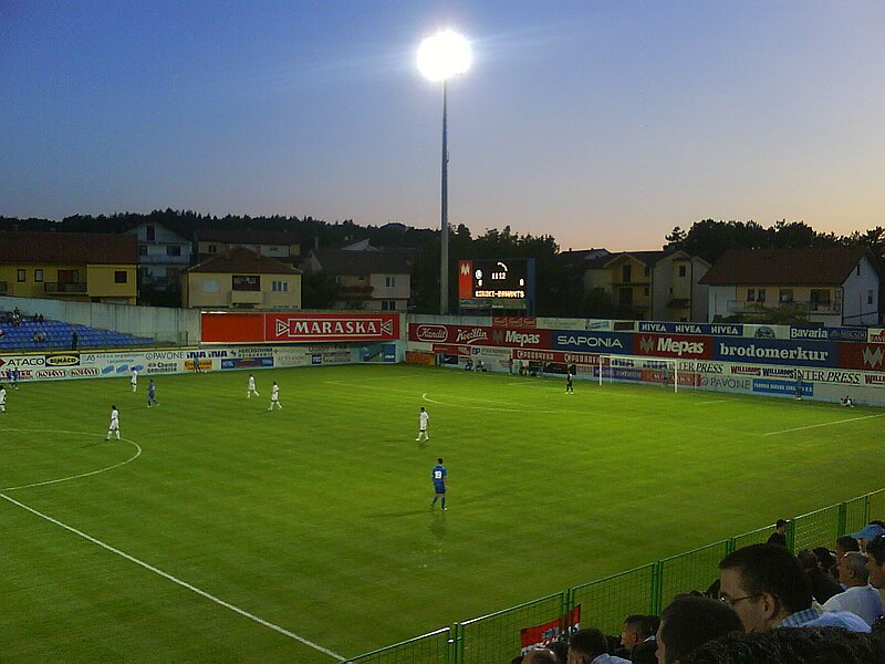 File:Pecara-Široki-stadion01027.JPG