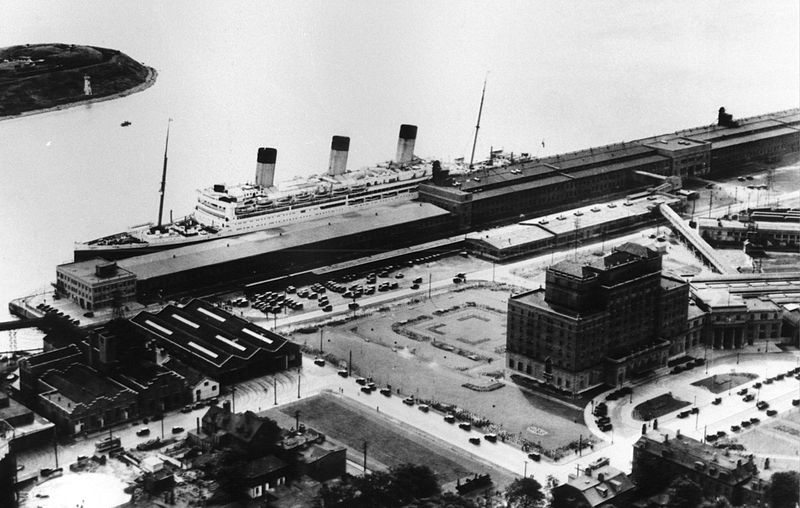 File:Pier21in1934.jpg