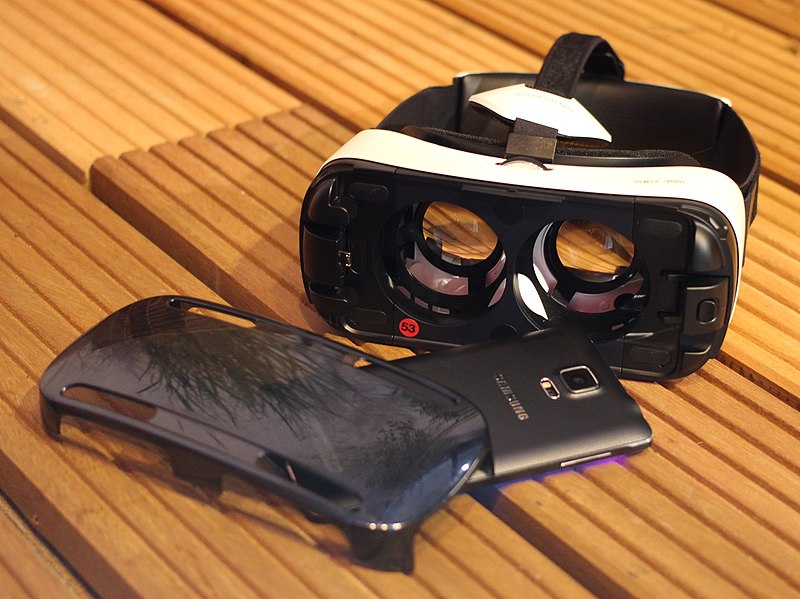 File:Samsung Gear VR (15060788240).jpg