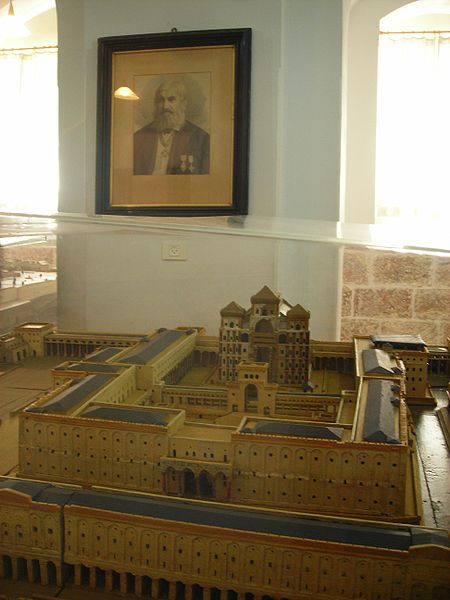 Archivo:Schick-model of Jewish temple.JPG